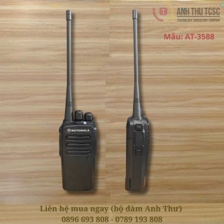 Bộ đàm Motola AT-3588 công suất 15W mạnh mẽ, khoảng cách cực lớn lên đến 5km, pin tốt. Lý tưởng cho công trình, nhà hàng. thumb