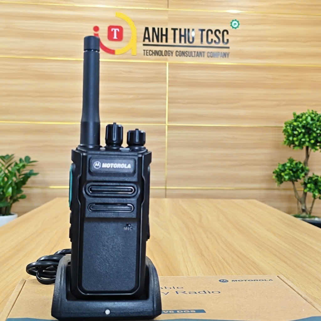 Bộ đàm Motorola GP-328plus chính hãng, công suất 8W, pin 4800mAh