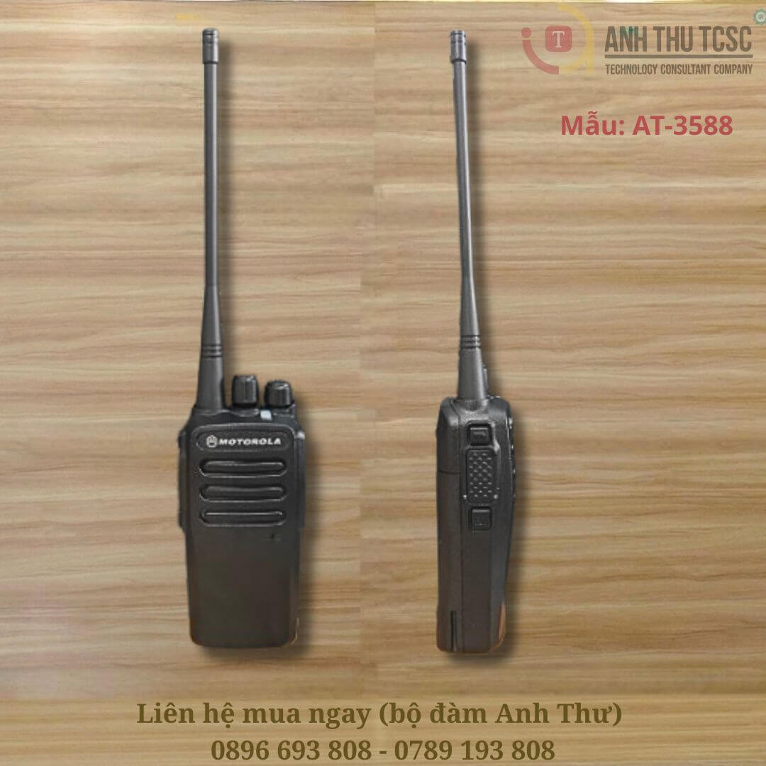 Bộ đàm Motola AT-3588 công suất 15W mạnh mẽ, khoảng cách cực lớn lên đến 5km, pin tốt. Lý tưởng cho công trình, nhà hàng.