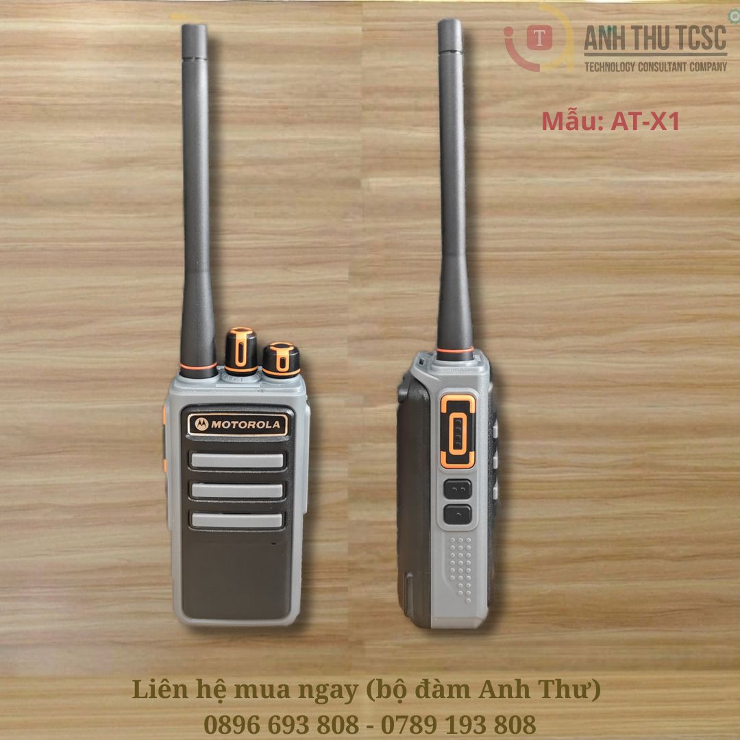 Bộ đàm Motorola AT-X1 công suất 10W liên lạc xa pin 5800mAh liên tuc 13 tiếng.